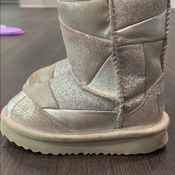 Sparkly uggs size 6 toddler - Picture 6 of 8